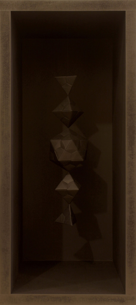 Leonardo Petrucci, Melencolia #2 2013 - 24x54x24 cm - origami modulari in carta nera e mdf dipinto
